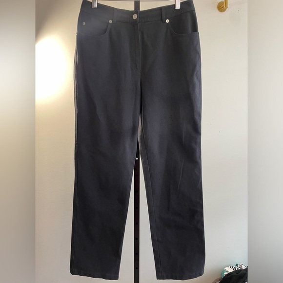 St John Sport|| High Rise Straight Leg Black Denim Jeans, Size 8.Great condition - Picture 2 of 10